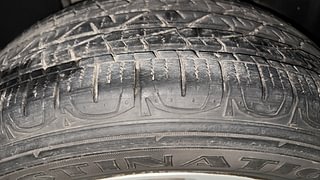 Used 2017 JEEP Compass [2017-2021] Longitude (O) 2.0 Diesel Diesel Manual tyres RIGHT REAR TYRE TREAD VIEW