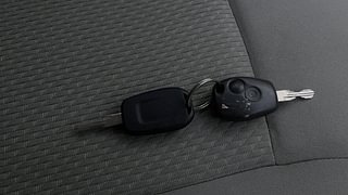 Used 2015 Renault Duster [2012-2015] RxL Petrol Petrol Manual extra CAR KEY VIEW