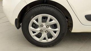 Used 2019 Hyundai Grand i10 [2017-2020] Magna 1.2 Kappa VTVT Petrol Manual tyres RIGHT REAR TYRE RIM VIEW