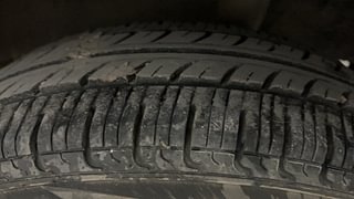 Used 2016 Renault Kwid [2015-2019] RXT Petrol Manual tyres LEFT REAR TYRE TREAD VIEW