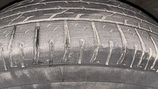Used 2016 Hyundai Creta [2015-2018] 1.6 SX Plus Auto Diesel Automatic tyres RIGHT FRONT TYRE TREAD VIEW