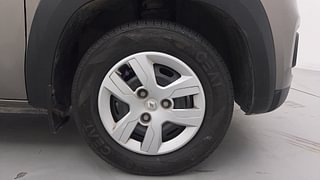Used 2019 Renault Kwid [2015-2019] 1.0 RXT AMT Opt Petrol Automatic tyres RIGHT FRONT TYRE RIM VIEW