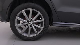Used 2020 Volkswagen Polo Highline Plus 1.0L TSI Petrol Manual tyres RIGHT REAR TYRE RIM VIEW