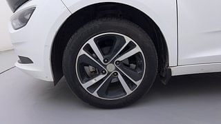 Used 2022 Tata Altroz XZA+ DT Petrol Automatic tyres LEFT FRONT TYRE RIM VIEW