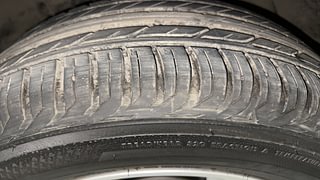 Used 2017 JEEP Compass [2017-2021] Longitude (O) 2.0 Diesel Diesel Manual tyres RIGHT FRONT TYRE TREAD VIEW