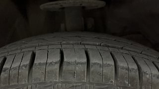 Used 2020 Maruti Suzuki Swift [2017-2021] VXI AMT Petrol Automatic tyres RIGHT FRONT TYRE TREAD VIEW