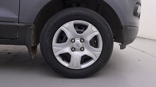Used 2016 Ford EcoSport [2015-2017] Trend+ 1.0L EcoBoost Petrol Manual tyres RIGHT FRONT TYRE RIM VIEW