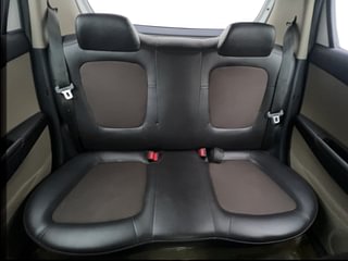 Used 2013 Hyundai i20 [2012-2014] Magna 1.2 Petrol Manual interior REAR SEAT CONDITION VIEW