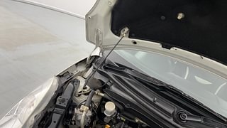 Used 2017 Maruti Suzuki Swift [2011-2017] VDi Diesel Manual engine ENGINE RIGHT SIDE HINGE & APRON VIEW