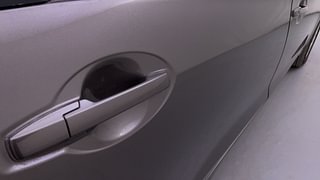 Used 2015 Honda Mobilio [2014-2017] V Petrol Petrol Manual dents MINOR DENT