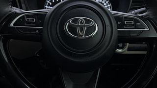 Used 2022 Toyota Glanza V Petrol Manual top_features Airbags