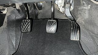 Used 2017 Maruti Suzuki Swift [2011-2017] VDi Diesel Manual interior PEDALS VIEW