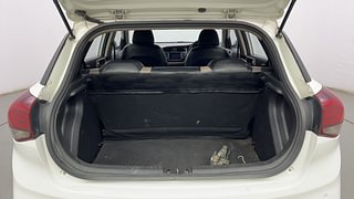 Used 2019 Hyundai Elite i20 [2018-2020] Sportz Plus CVT Petrol Automatic interior DICKY INSIDE VIEW