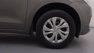 Used 2019 Maruti Suzuki Swift [2017-2021] VXi Petrol Manual tyres RIGHT FRONT TYRE RIM VIEW
