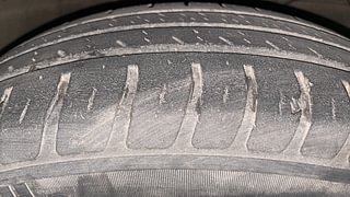 Used 2019 Maruti Suzuki Swift [2017-2021] VXi Petrol Manual tyres RIGHT FRONT TYRE TREAD VIEW
