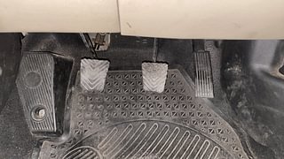 Used 2014 Hyundai i20 [2012-2014] Sportz 1.4 CRDI Diesel Manual interior PEDALS VIEW