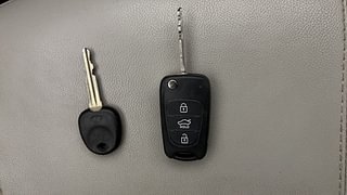 Used 2015 hyundai i10 Sportz 1.1 Petrol Petrol Manual extra CAR KEY VIEW