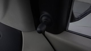 Used 2015 Maruti Suzuki Celerio VXI AMT Petrol Automatic top_features Adjustable ORVM