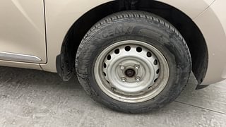 Used 2019 Hyundai New Santro 1.1 Magna Petrol Manual tyres RIGHT FRONT TYRE RIM VIEW