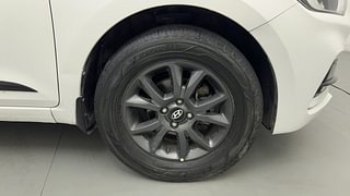 Used 2018 Hyundai Elite i20 [2018-2020] Asta CVT Petrol Automatic tyres RIGHT FRONT TYRE RIM VIEW