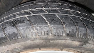 Used 2014 Honda Amaze [2013-2016] 1.2 S i-VTEC Petrol Manual tyres LEFT REAR TYRE TREAD VIEW