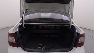 Used 2015 Skoda Rapid [2011-2016] Ambition 1.6 MPI MT Petrol Manual interior DICKY INSIDE VIEW