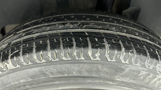 Used 2019 Maruti Suzuki Swift [2017-2021] VXI AMT Petrol Automatic tyres LEFT REAR TYRE TREAD VIEW