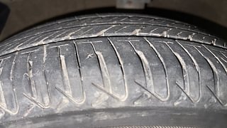 Used 2013 Hyundai i20 [2012-2014] Magna 1.2 Petrol Manual tyres LEFT FRONT TYRE TREAD VIEW