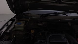 Used 2017 Renault Kwid [2015-2019] 1.0 RXT AMT Opt Petrol Automatic engine ENGINE RIGHT SIDE HINGE & APRON VIEW