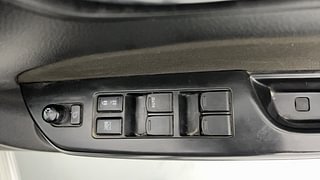 Used 2017 Maruti Suzuki Swift [2011-2017] VDi Diesel Manual top_features Power windows