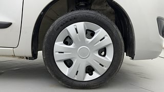Used 2016 Maruti Suzuki Wagon R 1.0 [2015-2019] VXI AMT Petrol Automatic tyres RIGHT FRONT TYRE RIM VIEW