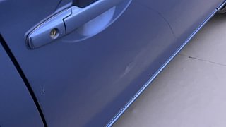 Used 2013 Honda Amaze [2013-2016] 1.2 VX AT i-VTEC Petrol Automatic dents MINOR SCRATCH