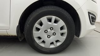 Used 2013 Hyundai i20 [2012-2014] Magna 1.2 Petrol Manual tyres RIGHT FRONT TYRE RIM VIEW