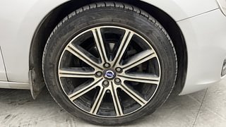 Used 2016 Volvo S60 Inscription Diesel Automatic tyres RIGHT FRONT TYRE RIM VIEW