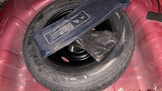 Used 2017 Renault Kwid [2017-2019] RXT 1.0 SCE Special Petrol Manual tyres SPARE TYRE VIEW