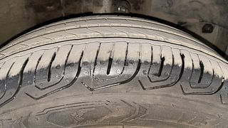 Used 2015 Honda Amaze [2013-2016] 1.2 VX i-VTEC Petrol Manual tyres RIGHT FRONT TYRE TREAD VIEW