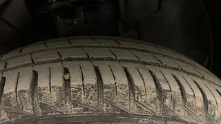 Used 2021 Renault Kwid RXL 1.0 SCE Petrol Manual tyres RIGHT FRONT TYRE TREAD VIEW
