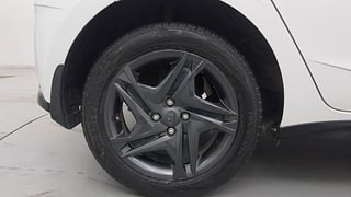 Used 2022 Hyundai New i20 Sportz 1.2 IVT Petrol Automatic tyres RIGHT REAR TYRE RIM VIEW