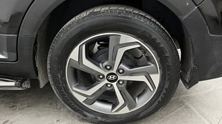 Used 2018 Hyundai Creta [2018-2020] 1.6 SX OPT VTVT Petrol Manual tyres LEFT REAR TYRE RIM VIEW