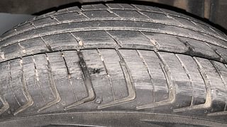 Used 2017 Renault Kwid [2015-2019] 1.0 RXT AMT Opt Petrol Automatic tyres RIGHT REAR TYRE TREAD VIEW
