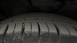 Used 2018 Hyundai Creta [2018-2020] 1.6 SX OPT VTVT Petrol Manual tyres LEFT FRONT TYRE TREAD VIEW