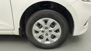 Used 2015 Hyundai Elite i20 [2014-2018] Magna 1.2 Petrol Manual tyres RIGHT FRONT TYRE RIM VIEW