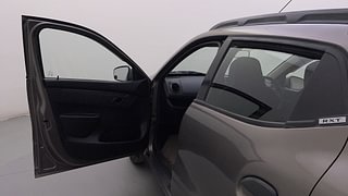 Used 2017 Renault Kwid [2015-2019] 1.0 RXT AMT Opt Petrol Automatic interior LEFT FRONT DOOR OPEN VIEW