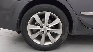 Used 2012 Hyundai Verna [2011-2015] 1.6 VTVT SX Opt CNG (Outside Fitted) Petrol+cng Manual tyres RIGHT REAR TYRE RIM VIEW