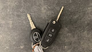 Used 2015 Tata Zest [2014-2019] XT Petrol Petrol Manual extra CAR KEY VIEW