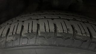 Used 2015 hyundai i10 Sportz 1.1 Petrol Petrol Manual tyres RIGHT FRONT TYRE TREAD VIEW