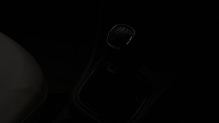 Used 2015 Skoda Rapid [2011-2016] Ambition 1.6 MPI MT Petrol Manual interior GEAR  KNOB VIEW