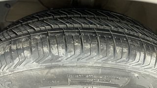 Used 2019 Maruti Suzuki Swift [2017-2021] VXI AMT Petrol Automatic tyres LEFT FRONT TYRE TREAD VIEW