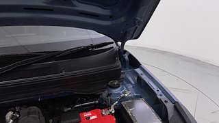 Used 2022 Hyundai Venue [2019-2022] SX 1.0 (O) Turbo iMT Petrol Manual engine ENGINE LEFT SIDE HINGE & APRON VIEW