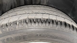Used 2018 Volkswagen Ameo [2017-2020] Highline Plus 1.5L AT (D) Diesel Automatic tyres RIGHT REAR TYRE TREAD VIEW